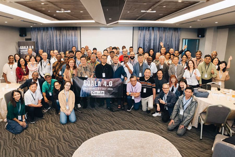 Large group photo at COALA 4.0 conference in Singapore