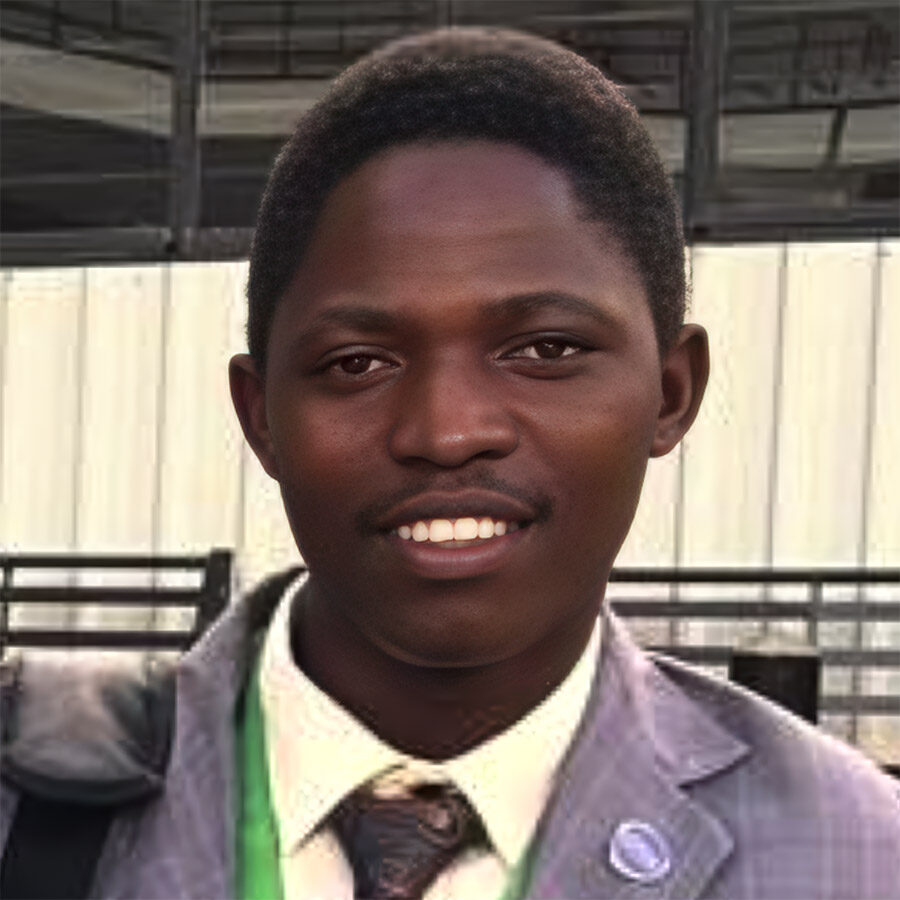 Edmund Gakiza 900 Edmund Gakiza 900