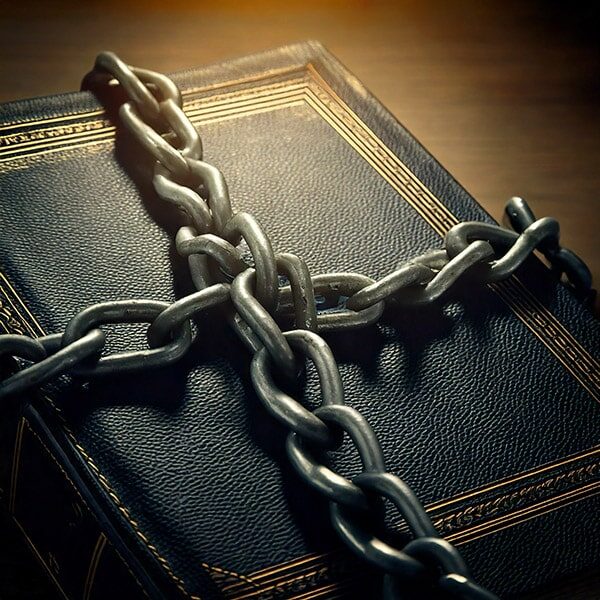 bible chains 600
